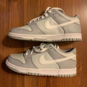 TWO TONED GREY NIKE DUNKS